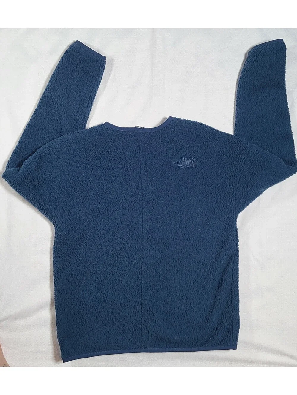 Girls size M, The North Face Navy Blue Fleece Jacket with Front Pockets